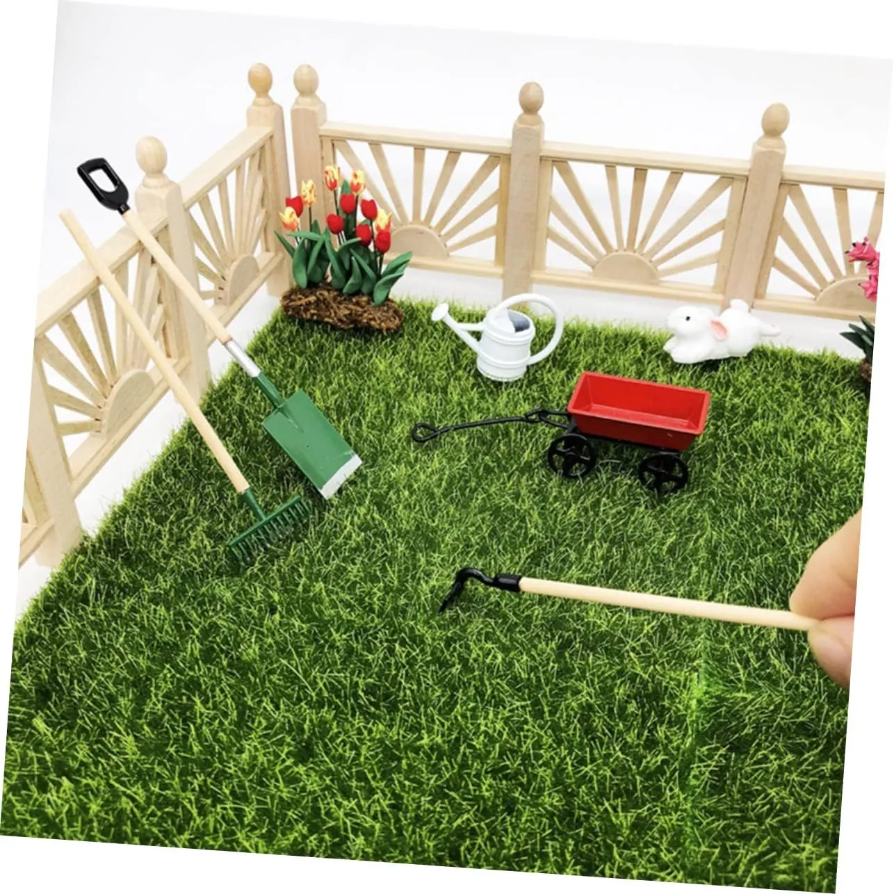 BESTonZON 5 Sets Mini House Garden Accessory Dollhouse Decor and Mini Gardening Tool for Creative Miniature Garden Scene Decoration