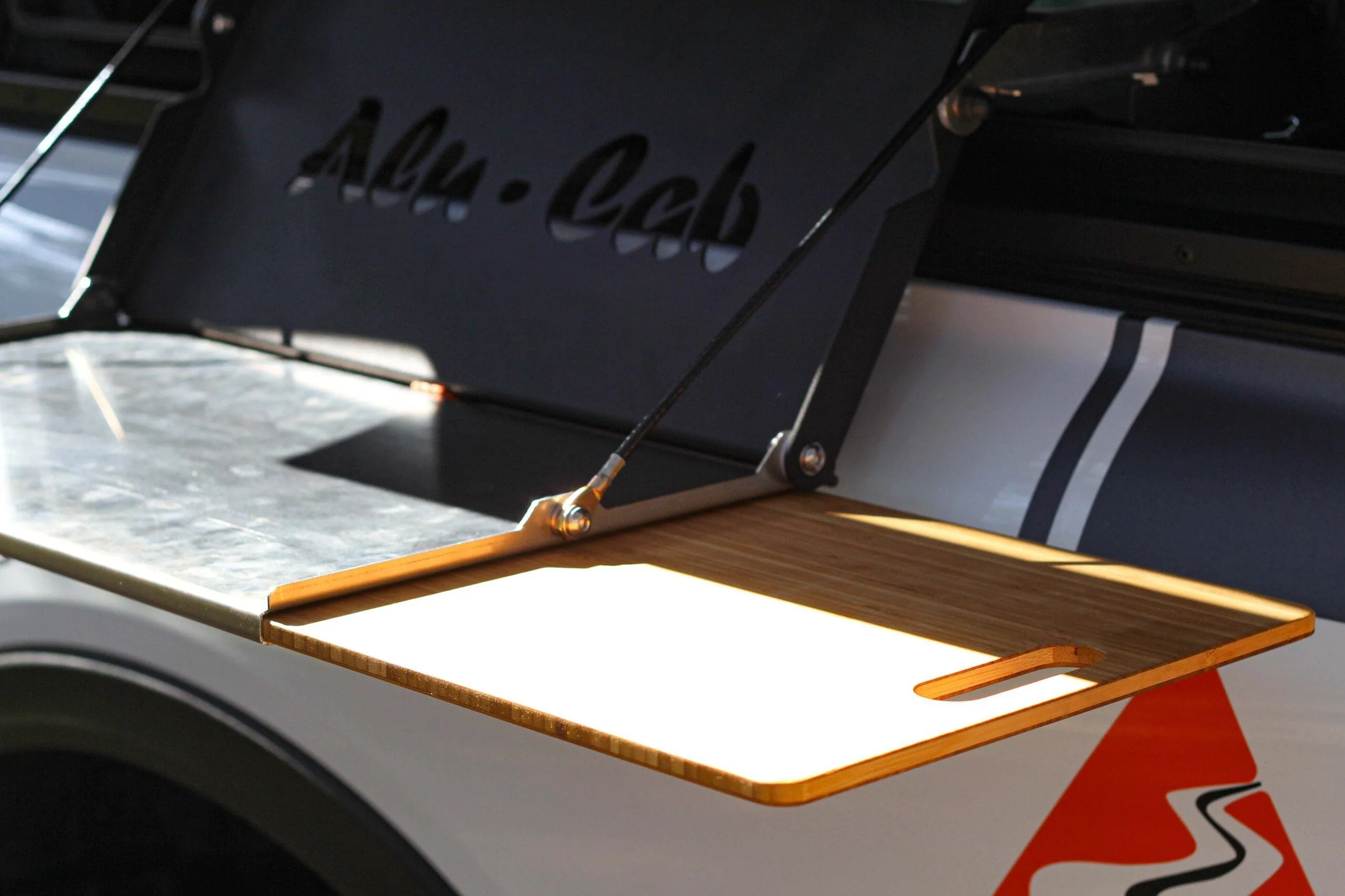 Contour Canopy Kitchen Cupboard Kit - by Alu-Cab