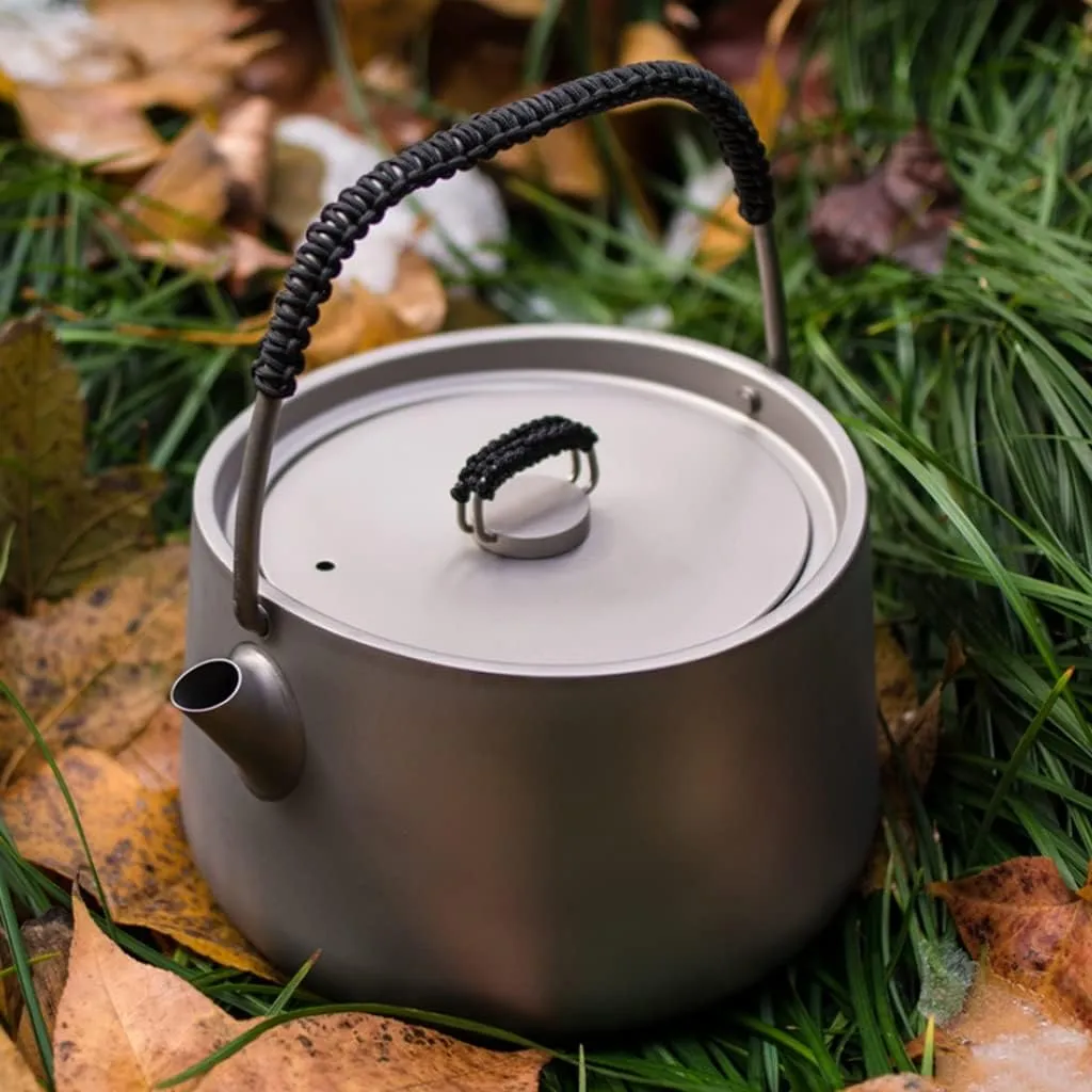 Kettle for Stove top 1L Titanium Kettle Outdoor Camping Coffee Tea Pot Water Kettle Apply to Induction Cooker for Picnic Travel Home Use Kitchen Supplies Teapots (One Color 1L/33.8OZ)