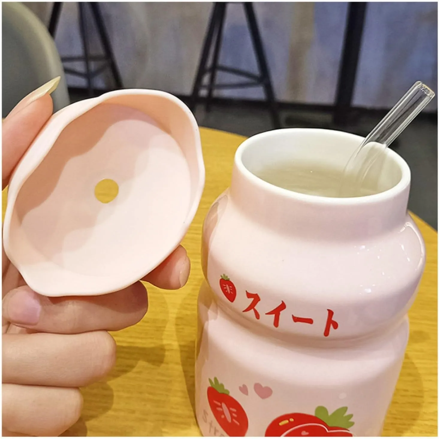 Portable Kettle Water Bottle Milk Juice Bottle with Straw Cute Cups with Lid and Straw Ceramic Mug with Silicone Lid Cute Water Bottle (Color : Pink-Strawberry, Size : 500ml)