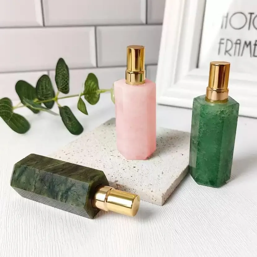 Refillable Perfume Bottle Travel Crystal Stone Spray Bottle Essential Oil Bottle,Fine Mist Empty Bottle Perfume Atomizer Capacity 8ml,Perfume Dispenser, Portable Sprayer (Rose Quartz)
