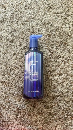 Seaside Cove Cleansing Gel Hand Soap by Bath Bod Works, Full Size, 8 fl oz / 236 mL, Pack of 1