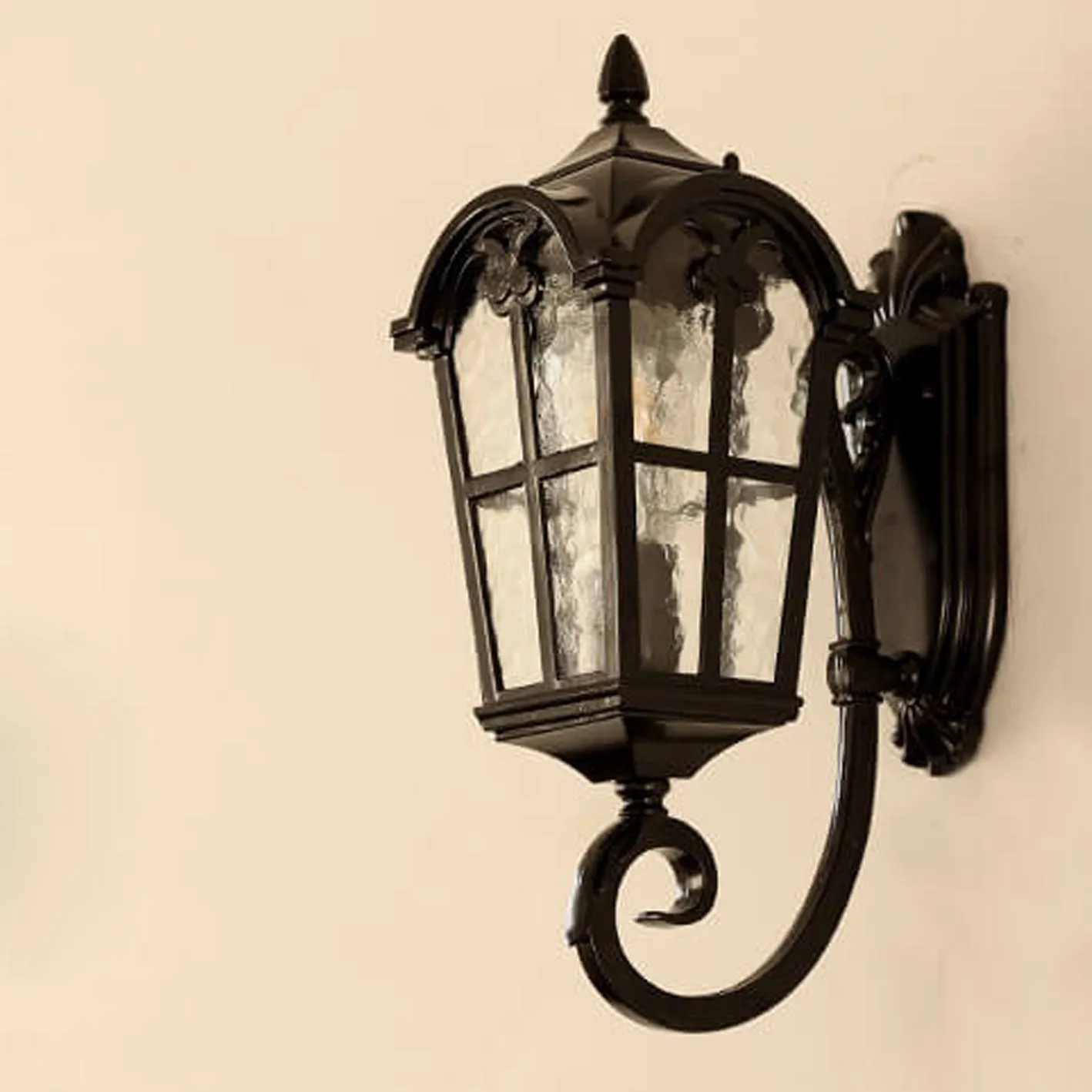 Taavita Retro Glass Aluminum Outdoor Lantern Waterproof 1-Light Wall Sconce